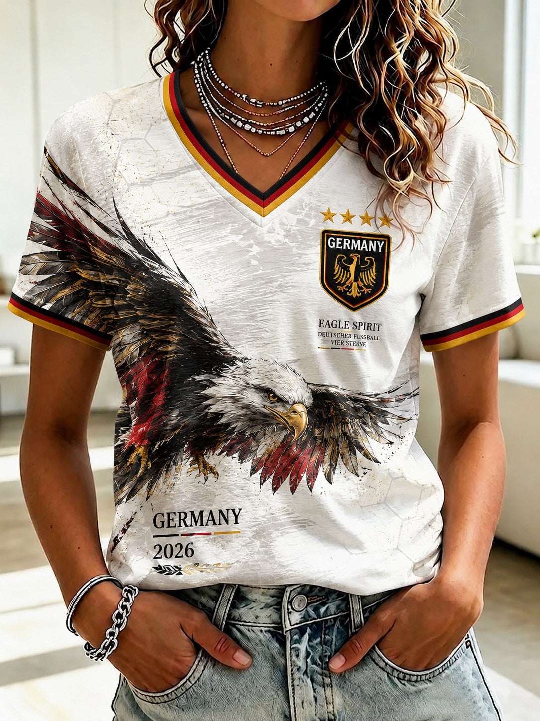 Damen-Fußball-T-Shirt aus Deutschland mit V-Ausschnitt und Print